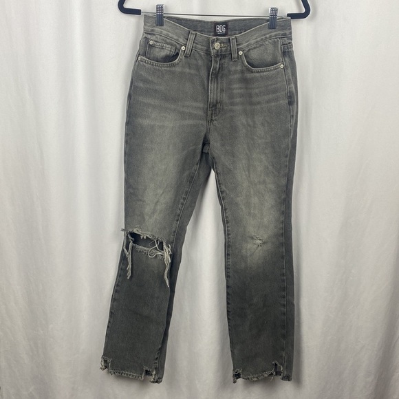 BDG Mid-Rise Bootcut Jean – Destroyed Grey Denim - Size 27 - Picture 5 of 16
